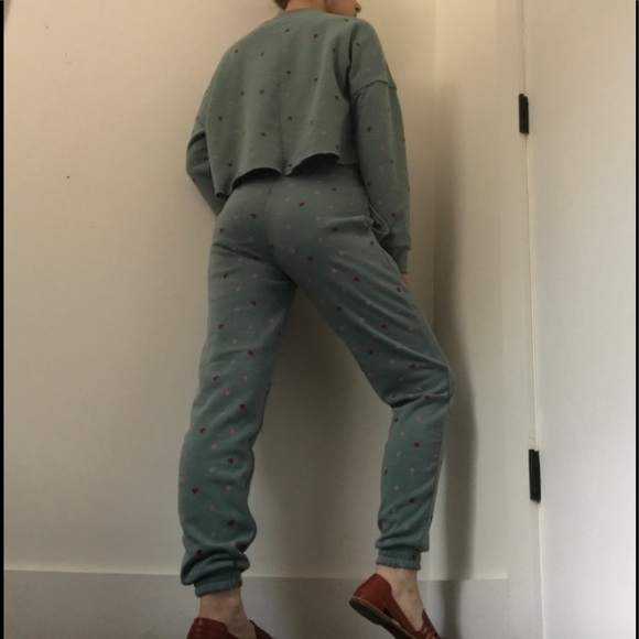 NWT Colsie Valentine’s Day Sweetheart Jogger Sweatsuit Set - Picture 7 of 16